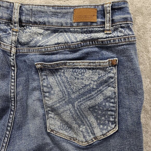 Judy Blue Jean Shorts Womens Size 3XL Medium Wash Bandana Print Cut Offs Stretch - Picture 4 of 10